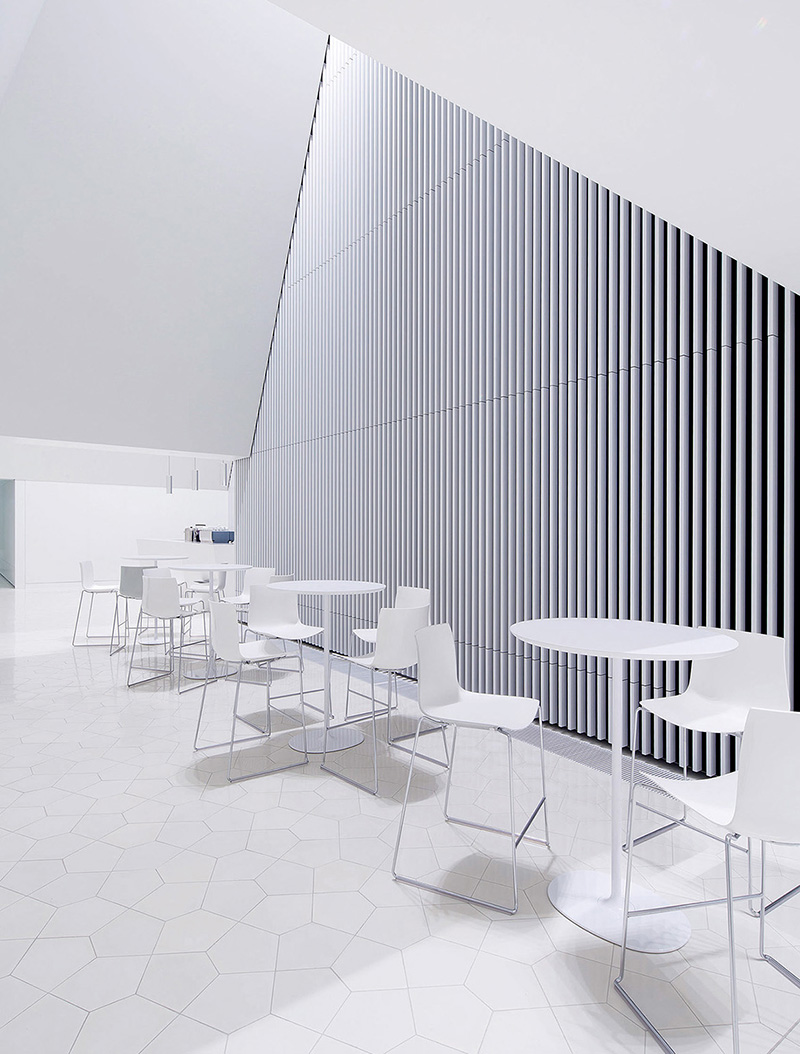 开云（中国） - 桌几|吧台|办公家具|设计师家具|Dizzie 高脚洽谈台